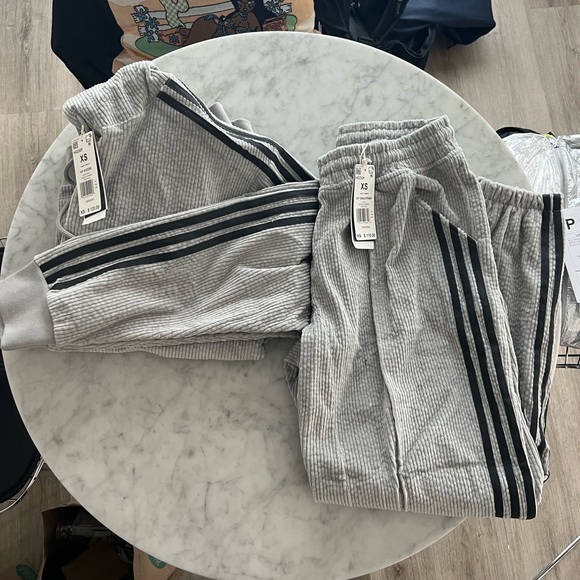 ADIDAS X IVY PARK CORDUROY SWEATPANTS 'GREY' 🩶 - Picture 2 of 6